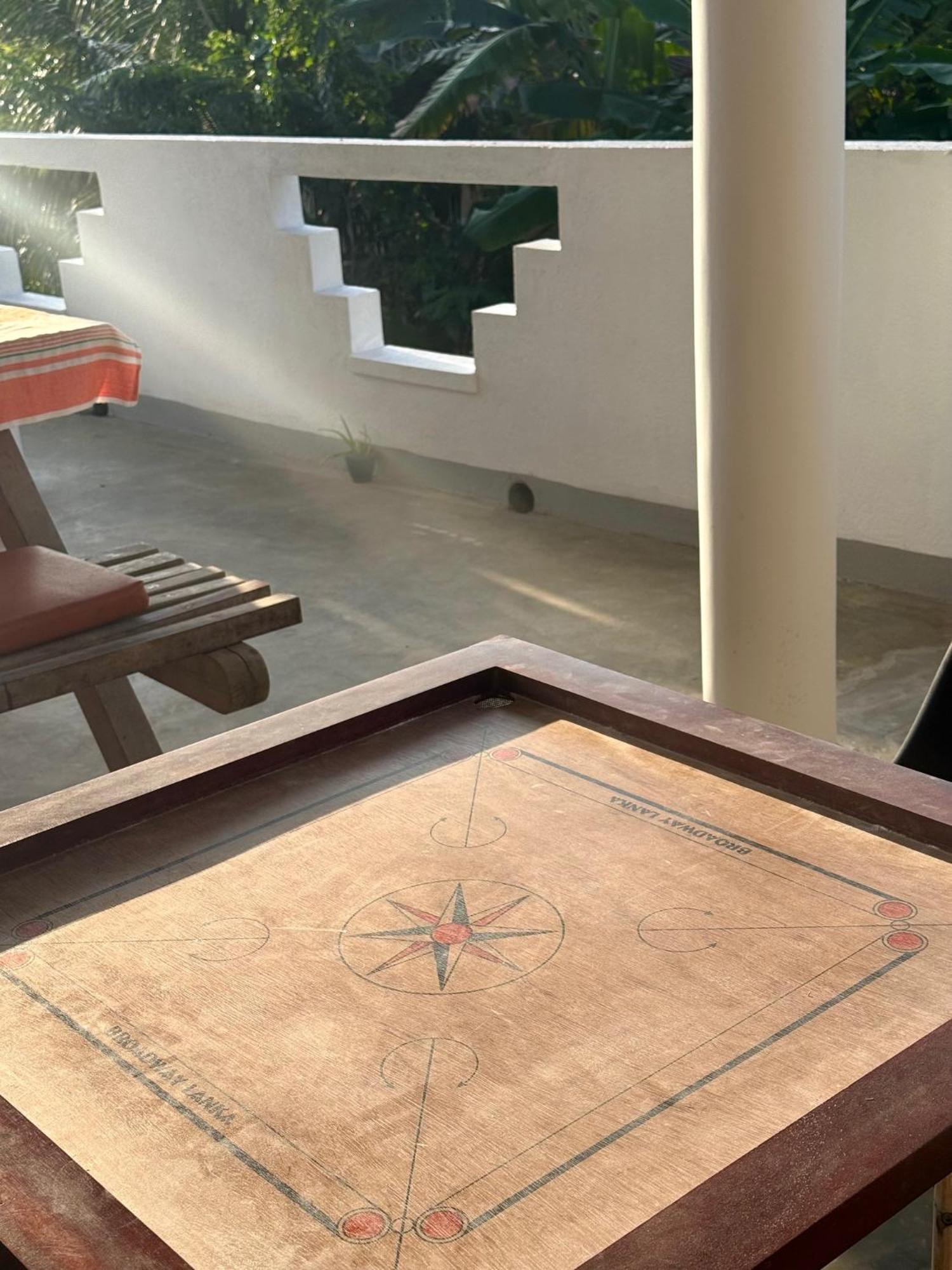 Sri Lanka Surf Villa Domus Graziella Ahangama Eksteriør billede